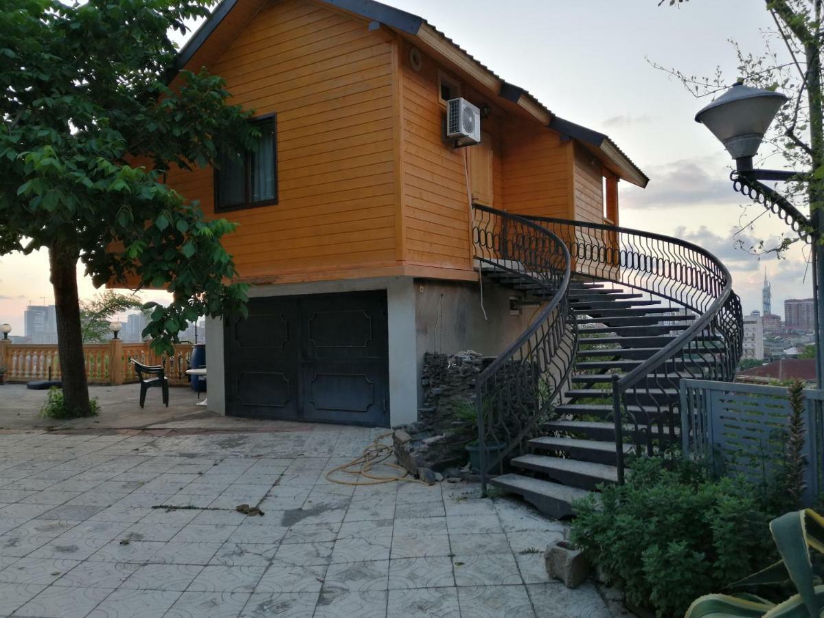 Деревянный Котеж The 1 С Выдом На Город Batumi Exterior photo