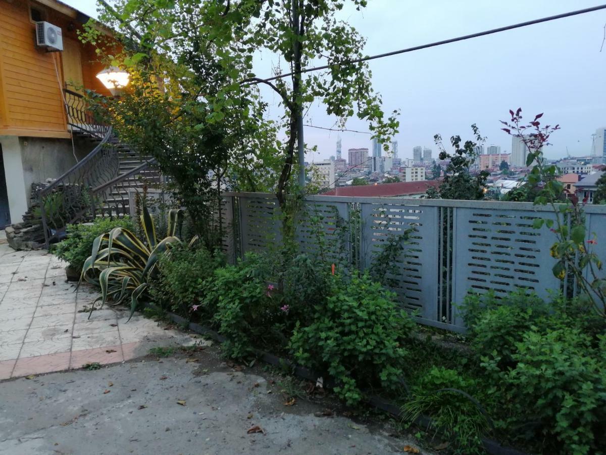 Деревянный Котеж The 1 С Выдом На Город Batumi Exterior photo